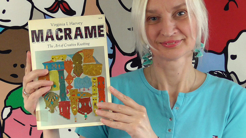 Macramé Book: The Art of Creative Knotting