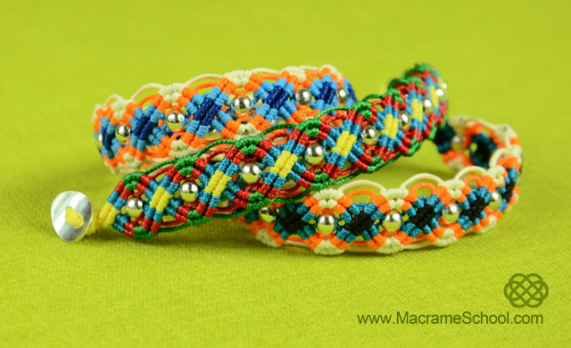 Colorful Macrame Wave Bracelet Tutorial